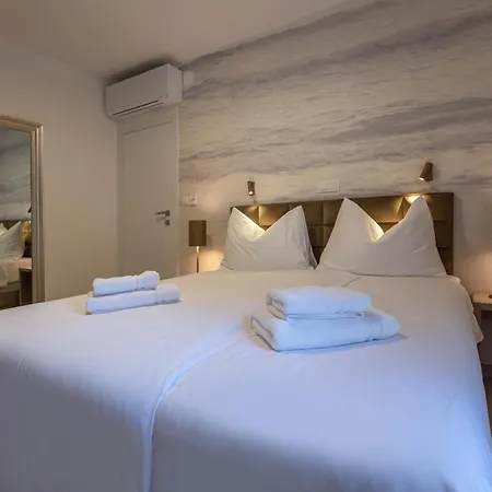 Apartament Grey House *