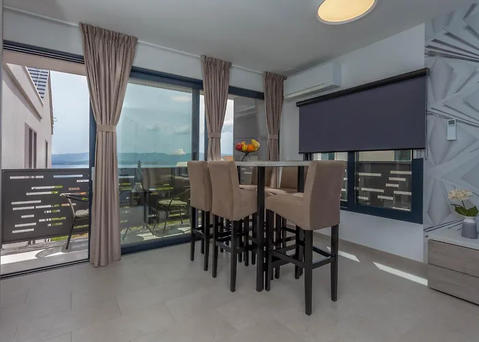 Grey House Apartamento Bol